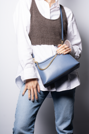 Blauw leren vintage tas Aquilina met schakel